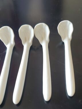 Set Of 4 Salt ? Spoons China